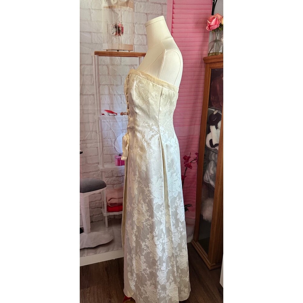 Vintage Ivory Floral Brocade Bridal Gown Strapless Lace-Up Wedding Dress - Picture 8 of 10